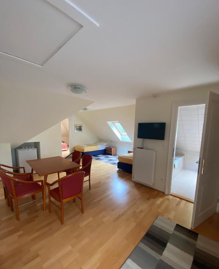 Fonix Hotel Balatonfoldvar Luaran gambar