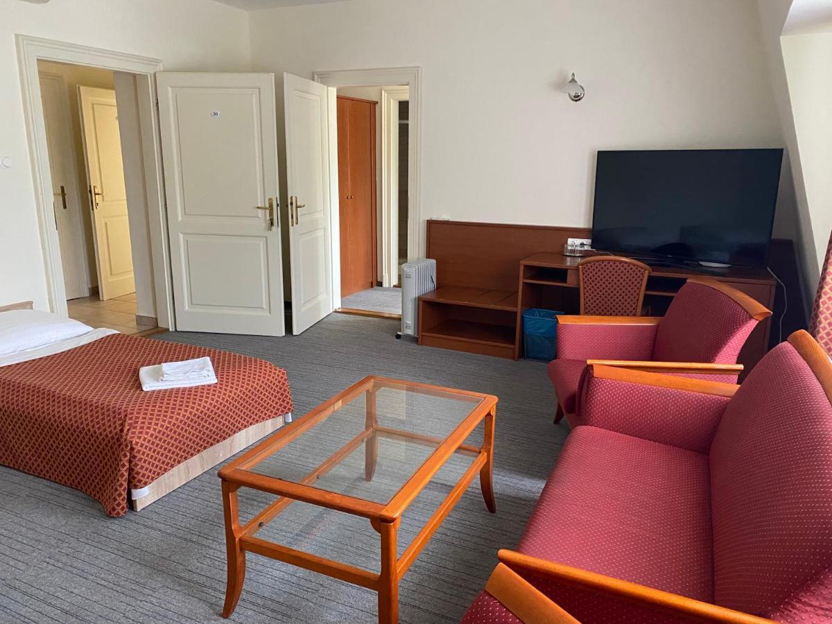 Fonix Hotel Balatonfoldvar Luaran gambar
